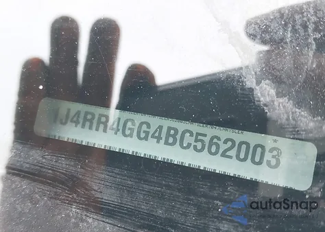 2011 Jeep Grand Cherokee Laredo from USA, damaged, VIN 1J4RR4GG4BC562003